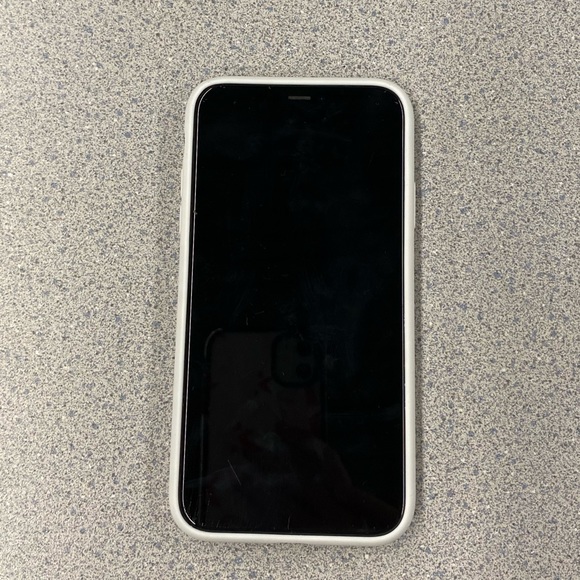 Used phone-bought in 2021. There is no cracks on the screen. iPhone 11.